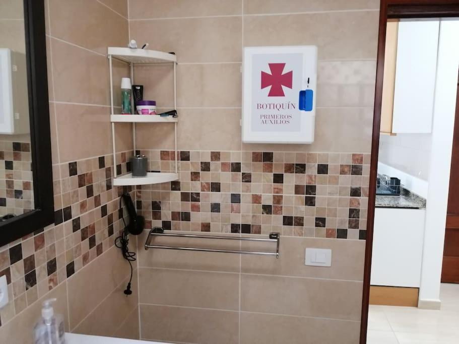 Habitacion Matrimonial Privada Con Areas Compartidas サン・クリストバル・デ・ラ・ラグーナ エクステリア 写真